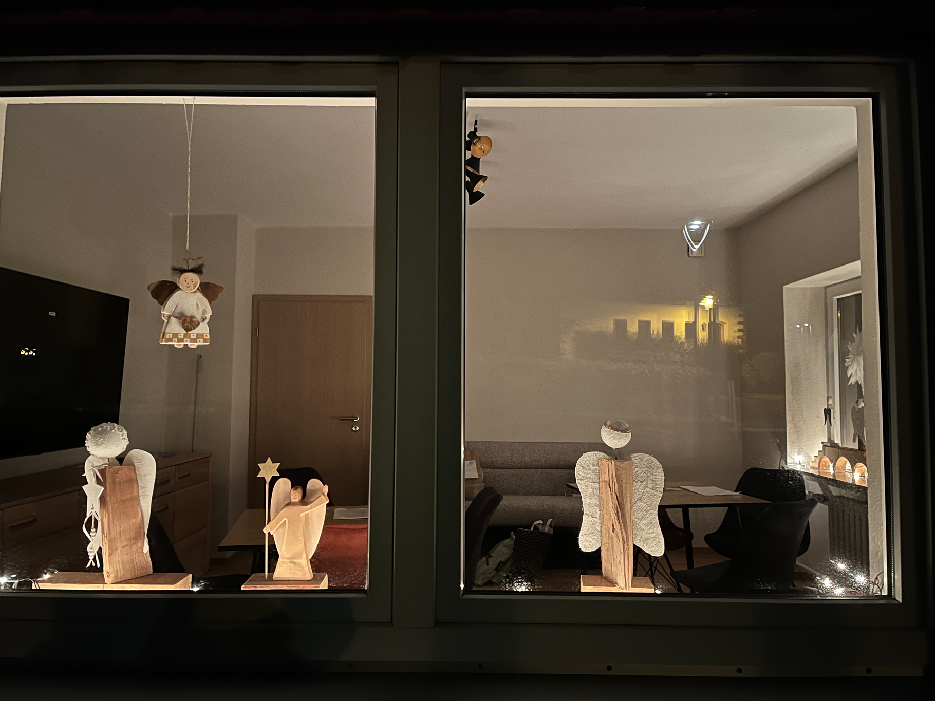 Adventsfenster in der Bücherei